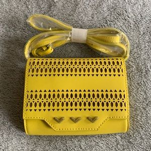 Brand new Stella & Dot Nolita Electric Yellow Small Crossbody